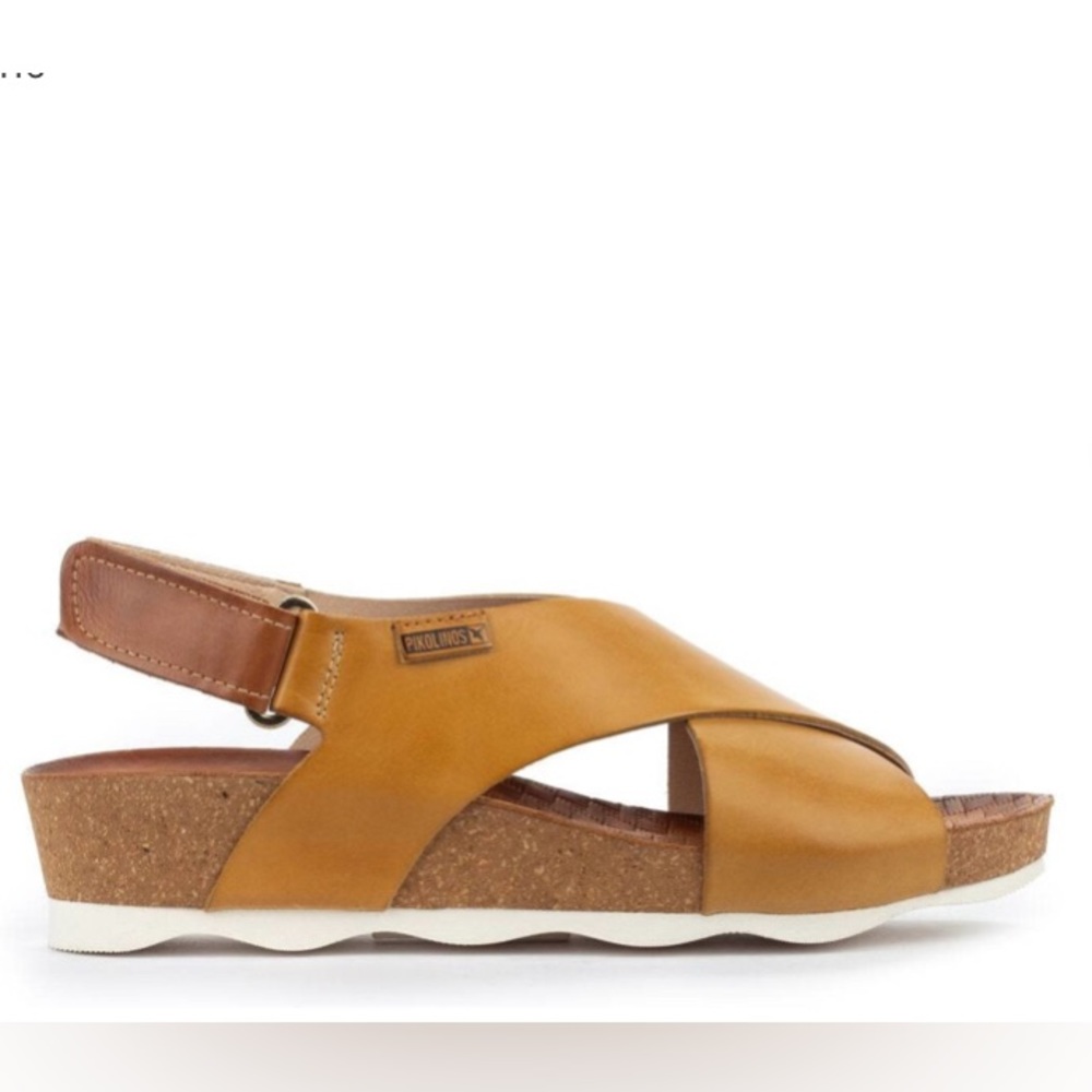 Pikolinos Tan Leather Sandals